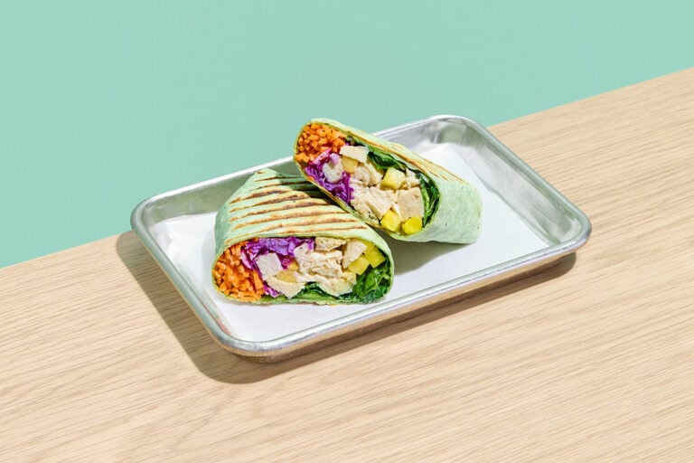 The Hawaiian — Chicken Breast, Spinach, Purple Cabbage, Carrot, Pineapple, Mandarin Orange Dressing